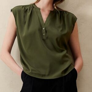 Banana Republic Button Dolman Blouse Size Medium